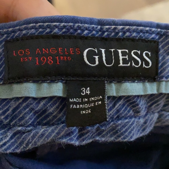 Guess - Picture 4 of 4